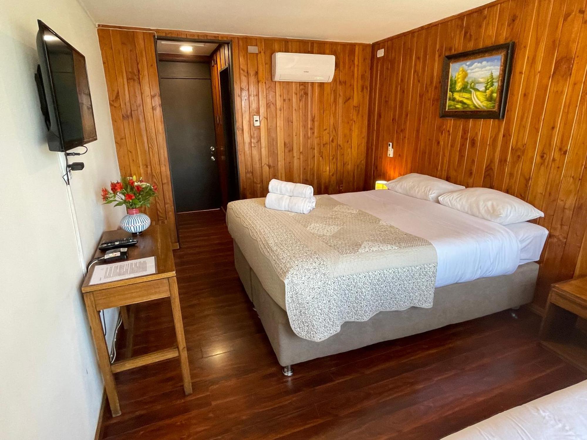Bed & Breakfast Hotel Costanera Pucon