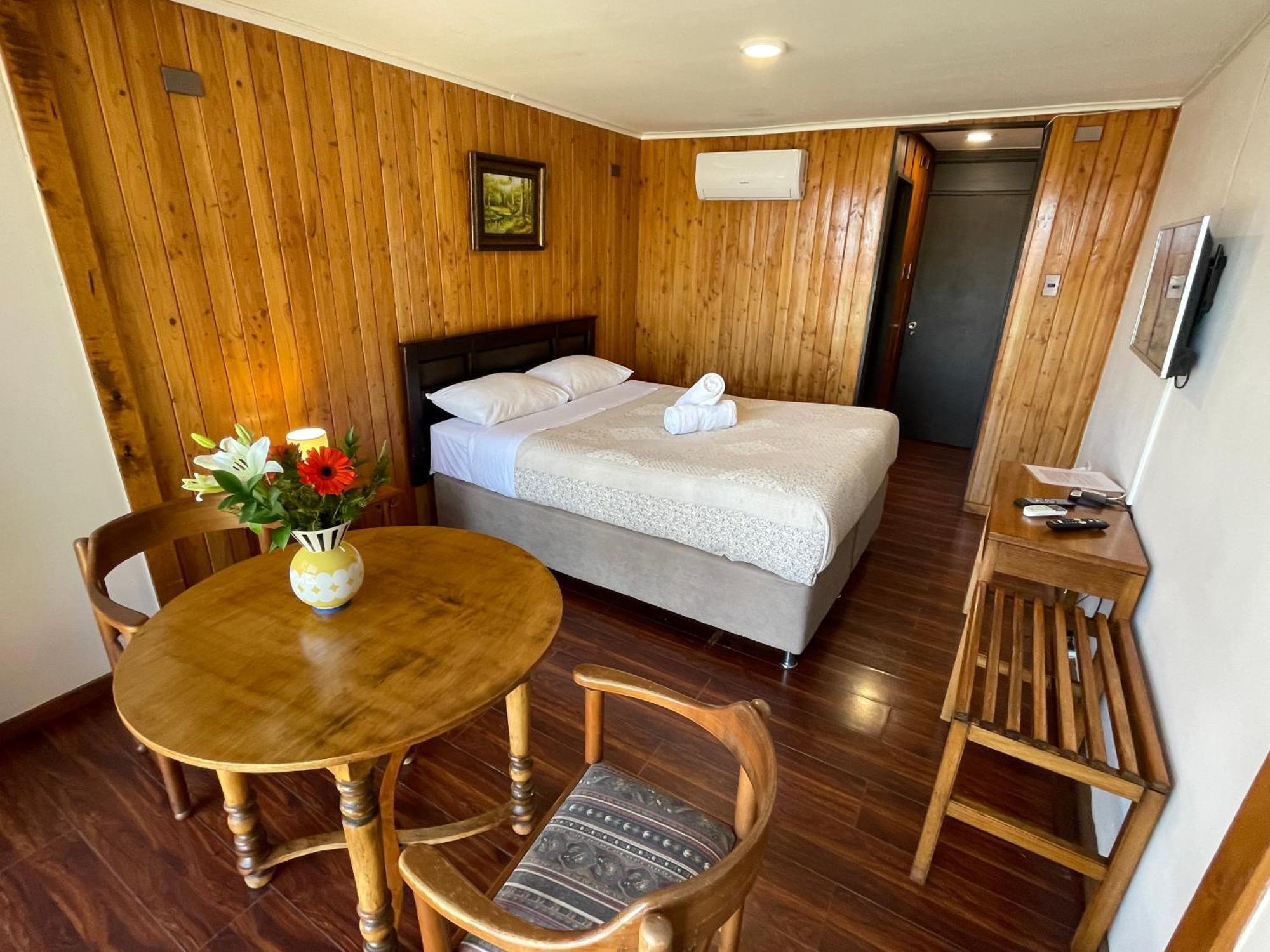 Hotel Costanera Pucon Pucon