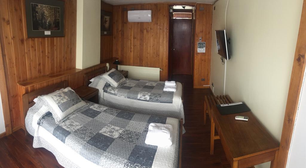 Bed & Breakfast Hotel Costanera Pucon 3*