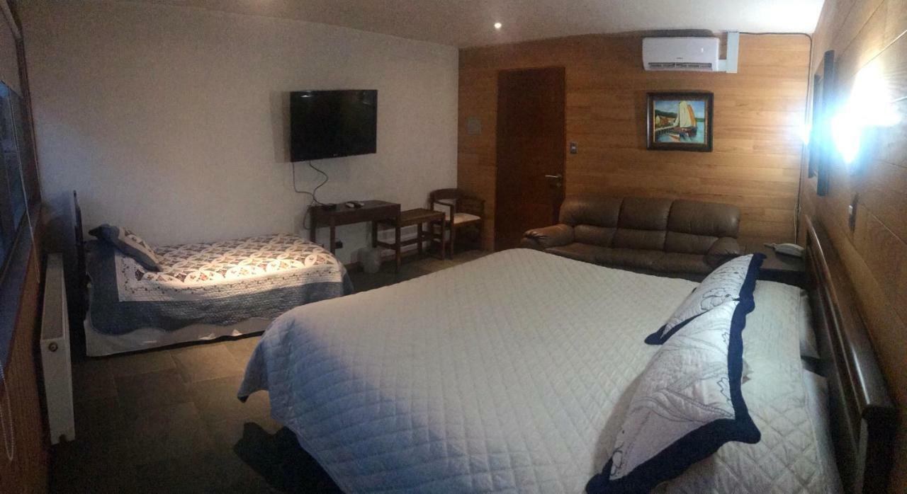 Bed & Breakfast Hotel Costanera Pucon 3*